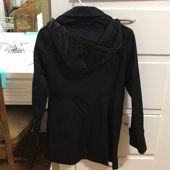 Very Nice Michael Kors Trench! Size: S Color: Black with Gold zipper and buttons - Picture 2 of 3